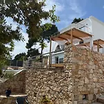 D & A Land Luxury House *