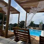 D & A Land Luxury House *