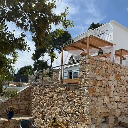 D & A Land Luxury House *