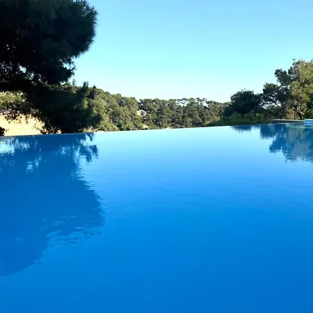 D & A Land Luxury House *