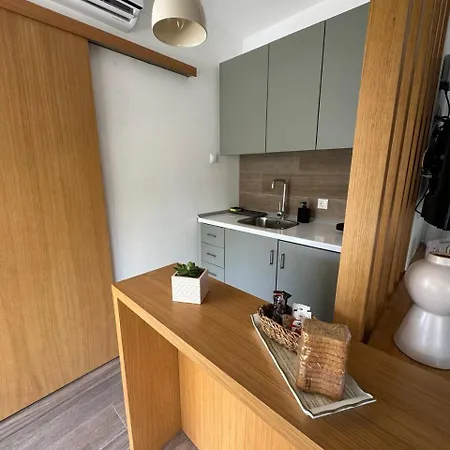 D & A Land Luxury House *