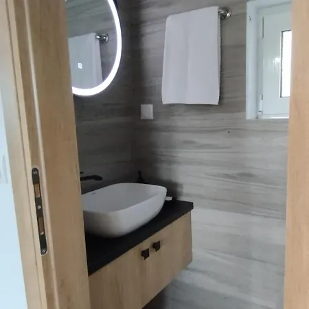 D & A Land Luxury House *