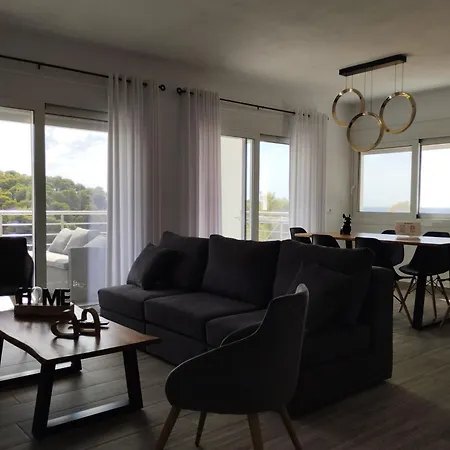 D & A Land Luxury House *