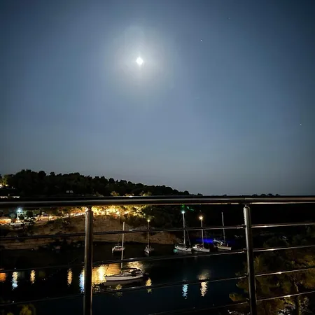 D & A Land Luxury House Alónnisos