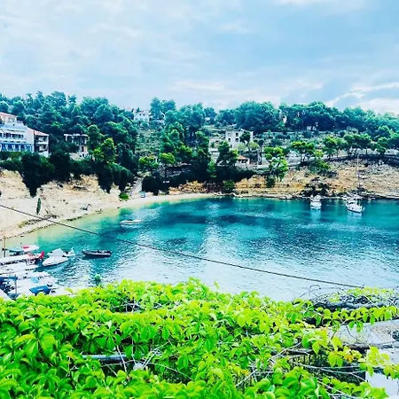 D & A Land Luxury House